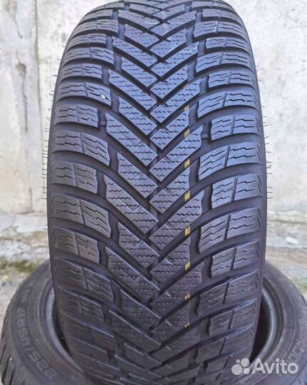 Nokian Tyres Weatherproof 225/45 R17 94V