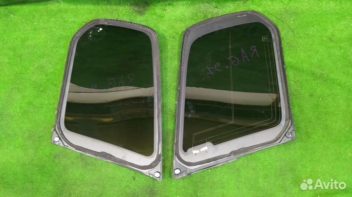 Стекло собачника пара Honda Odyssey RA6 F23A 2001