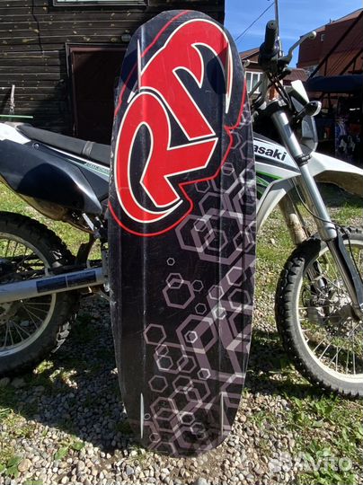 Вейкборд RM bumьle BEE 136