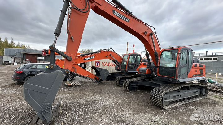 Гусеничный экскаватор Dootec DT-260, 2023