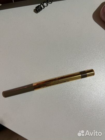 Маркер для бровей Vivienne Sabo 03