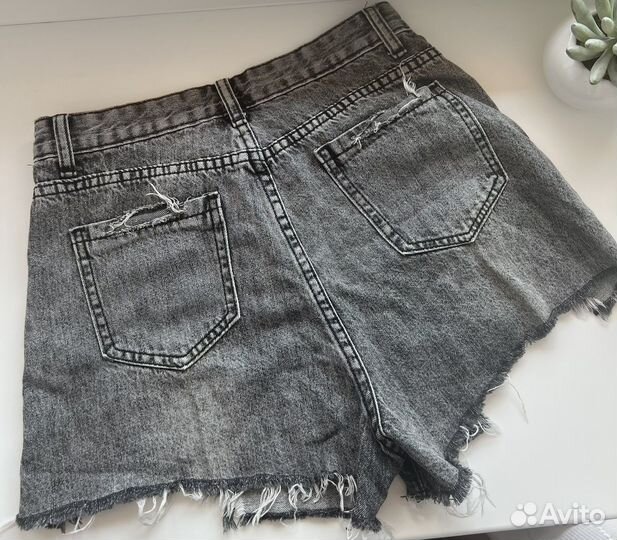 Шорты джинсовые женские со стразами