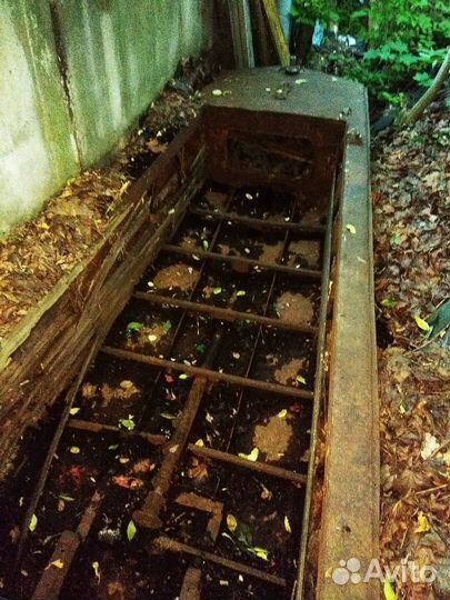 Катер восток под восстановление