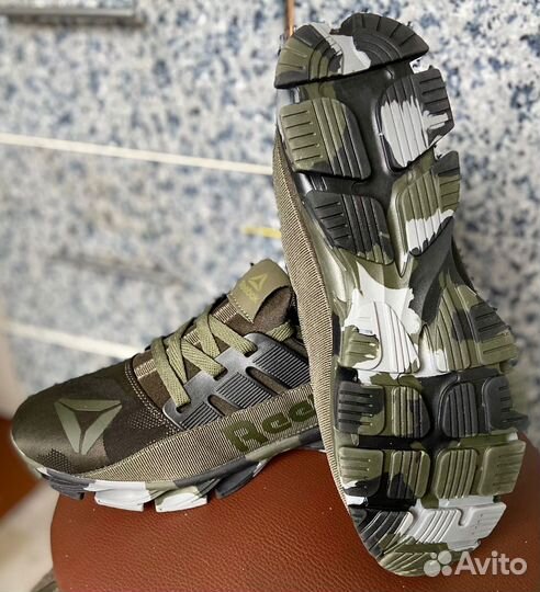 Кроссовки мужсике адидас хаки весна