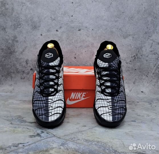 Кроссовки nike air max tn plus