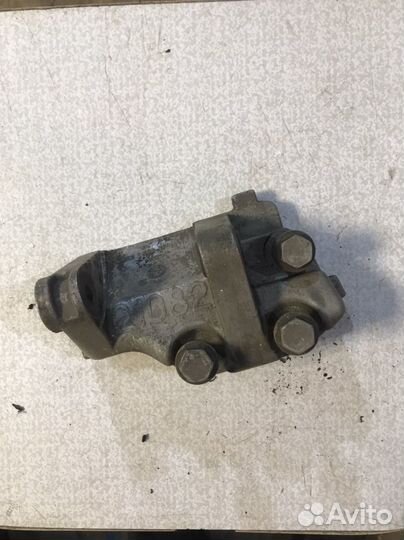 Кронштейн генератора ваз