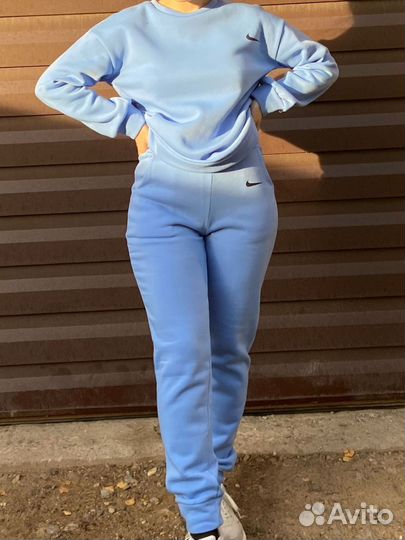 Костюм спортивный