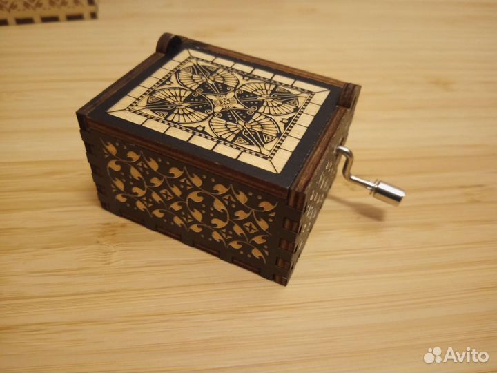 Новая музыкальная шкатулка Queen