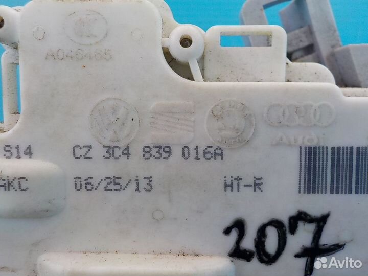 Замок двери задней правой volkswagen Passat B7 201