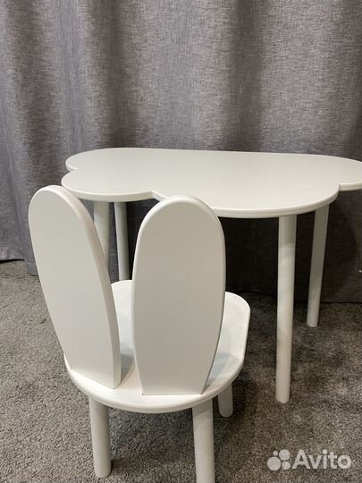 Детский стол и стул