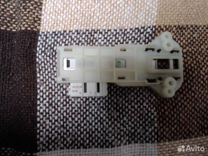 Замок убл Indesit