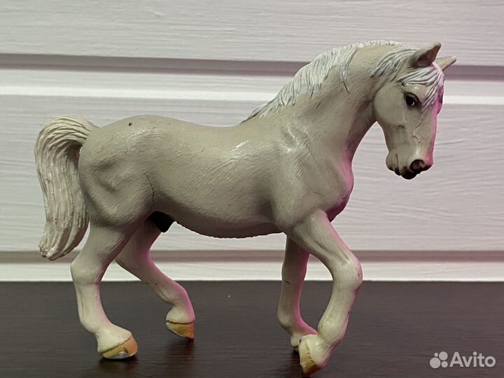 Фигурки лошадей schleich