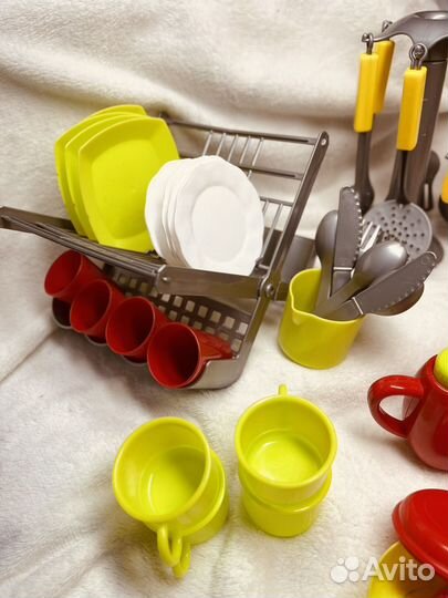 Набор детской посуды