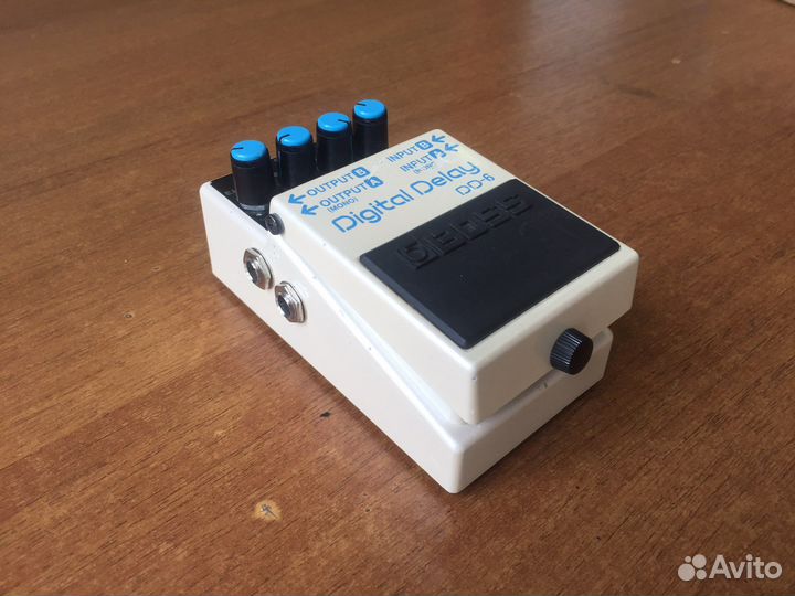 Гитарная педаль Boss Digital Delay DD-6