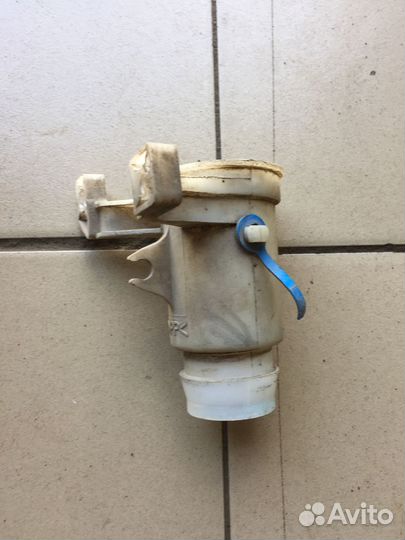 Бачок омывателя расширителя Land Rover Freelander