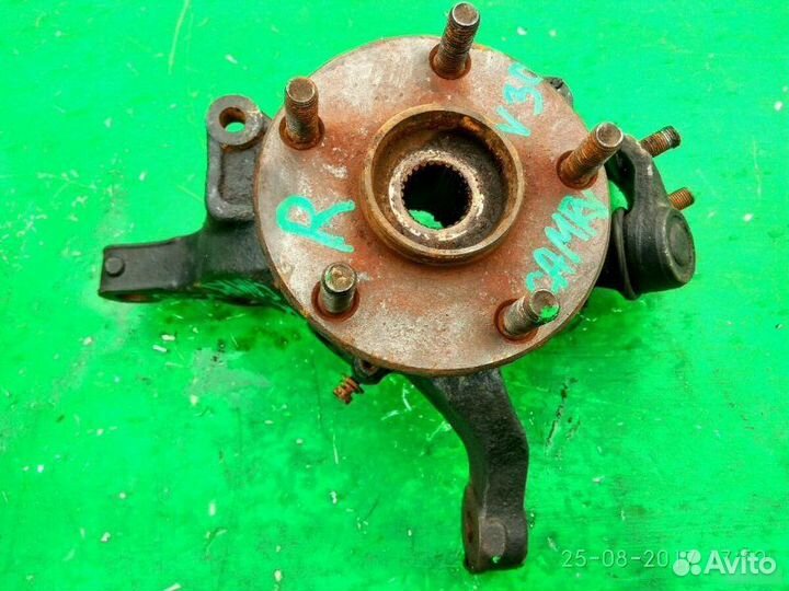 Кулак поворотный передний правый Toyota Camry V30