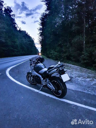 Suzuki GSR 400
