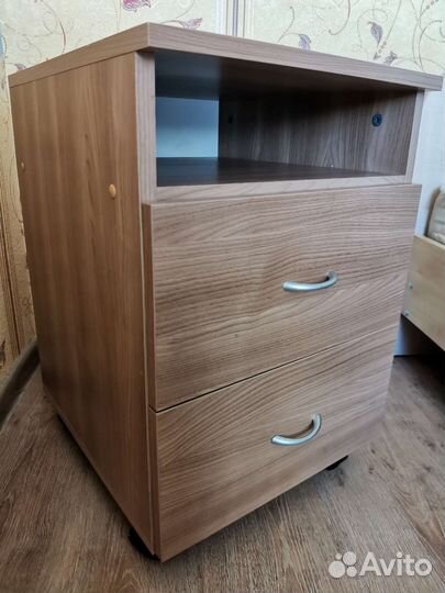 Тумба прикроватная выкатная