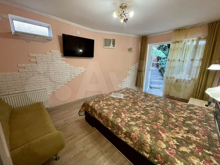 Комната 15 м² в 2-к., 1/1 эт.