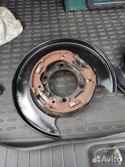 Кожух защитный тормоза задний