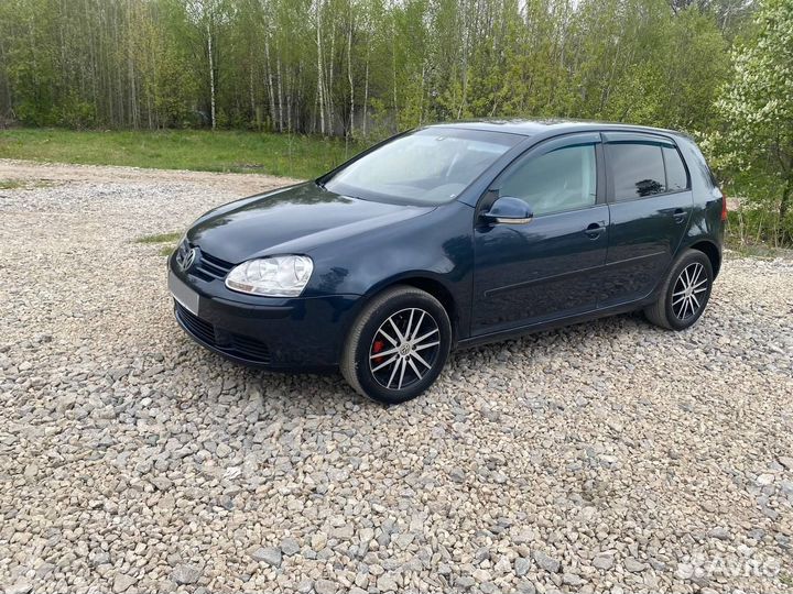 Volkswagen Golf 1.6 AT, 2005, 235 000 км