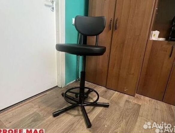 Стул винтовой индустриальный UJ158