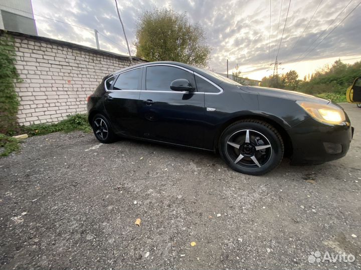 Opel Astra 1.6 AT, 2011, 181 600 км