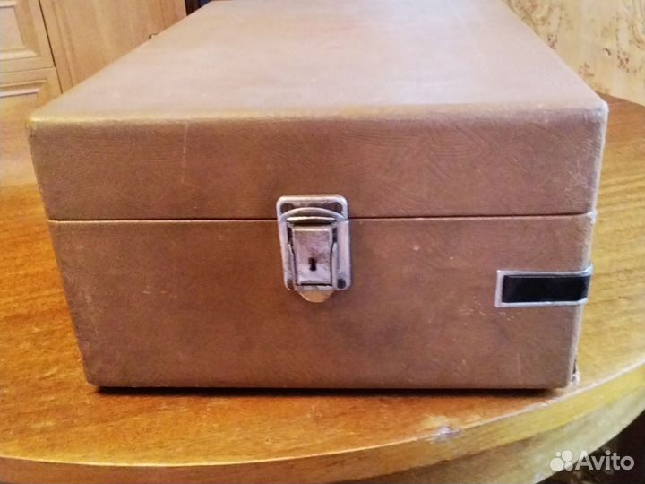 Корпус для патефона