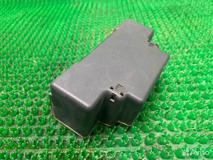 Крышка блока предохранителей Opel Astra H Z13DTH