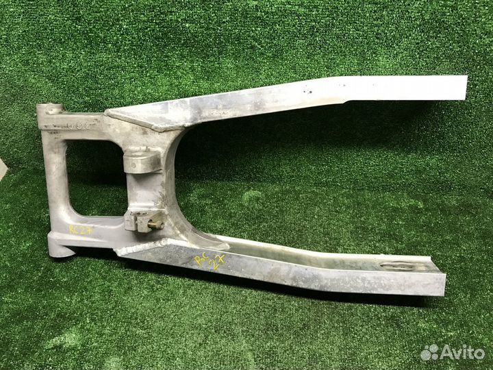 Маятник задний Honda CBR750F RC27