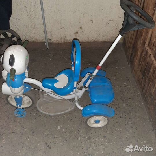 Трехколесный детский велосипед с ручкой бу