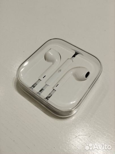 Наушники Apple EarPods 3.5 мм