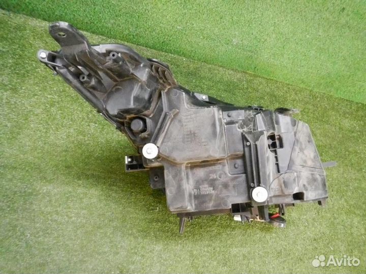 Фара левая Lexus RX200t/RX300/RX350/RX350L/RX450h