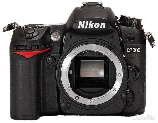 Nikon D7000 + Nikon 18-70 3,5-4,5 G