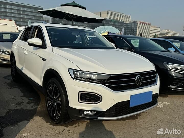 Volkswagen T-Roc 1.5 AMT, 2021, 17 000 км