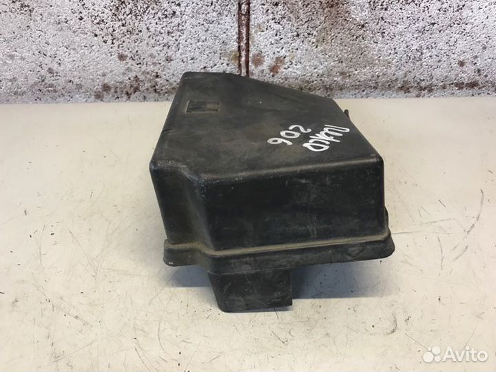 Крышка блока предохранителей Peugeot 206 хетчбек