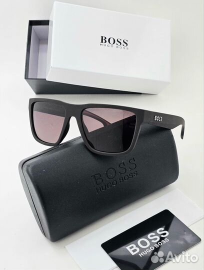 Солнцезащитные очки Hugo boss