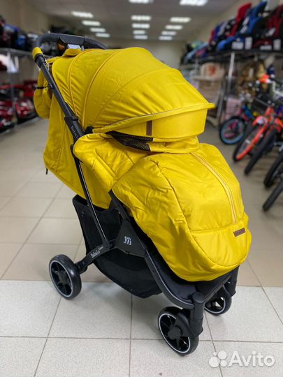 Прогулочная коляска новая