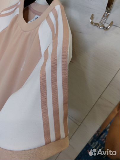 Спортивная одежда adidas женская