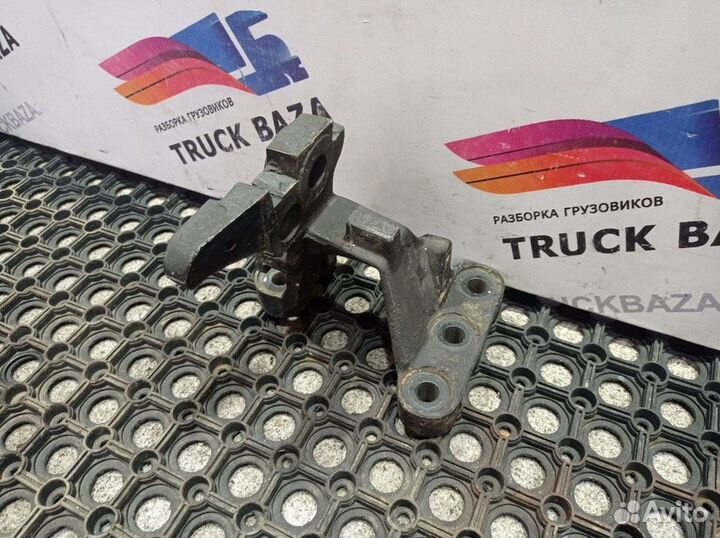 Кронштейн двигателя передний Daf XF105