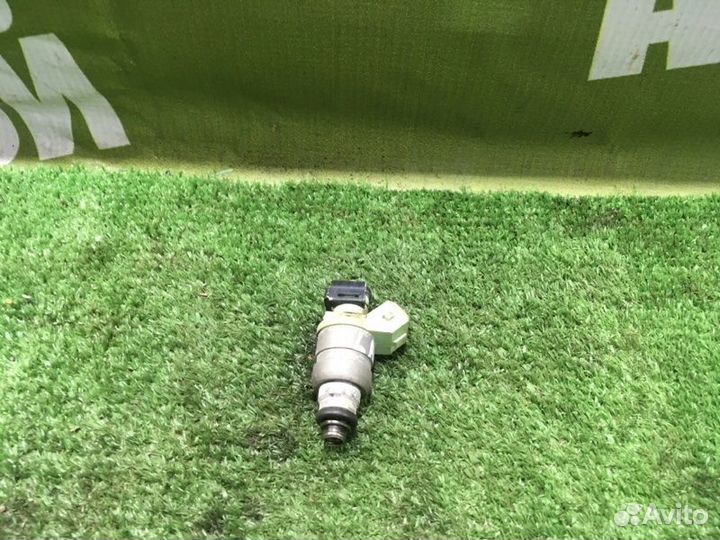Форсунка топливная Chevrolet Lacetti J200 F16D3