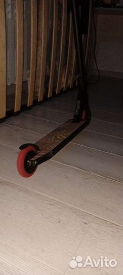 Трюковой самокат tech team