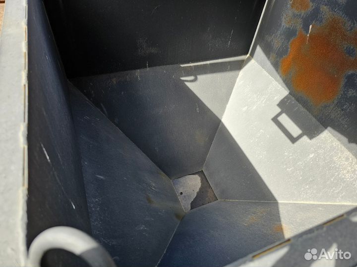 Бункер металлический