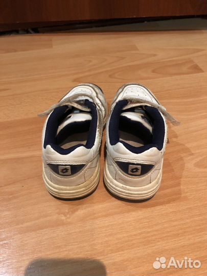 Кроссовки Lotto