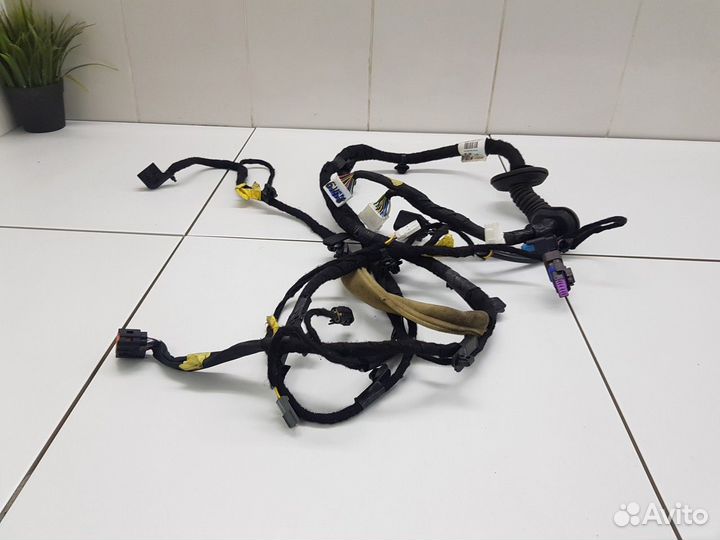 Электропроводка двери передняя левая (Geely Atlas)
