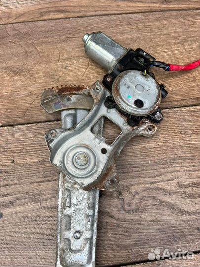 Стеклоподьемник задний левый Infiniti Fx 35 3.2