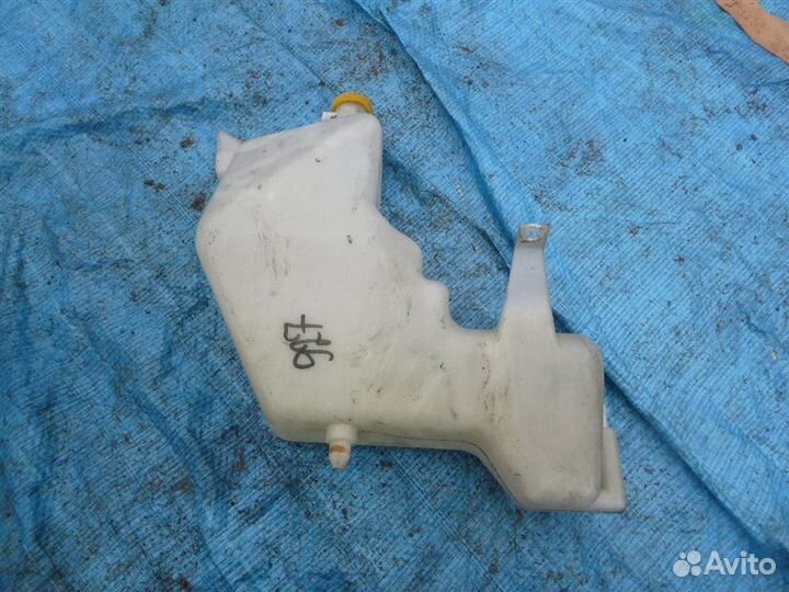 Расширительный бачок Nissan Safari wfgy61 TB48DE