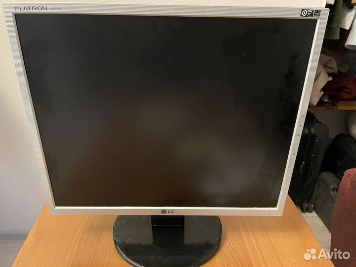 Разные мониры