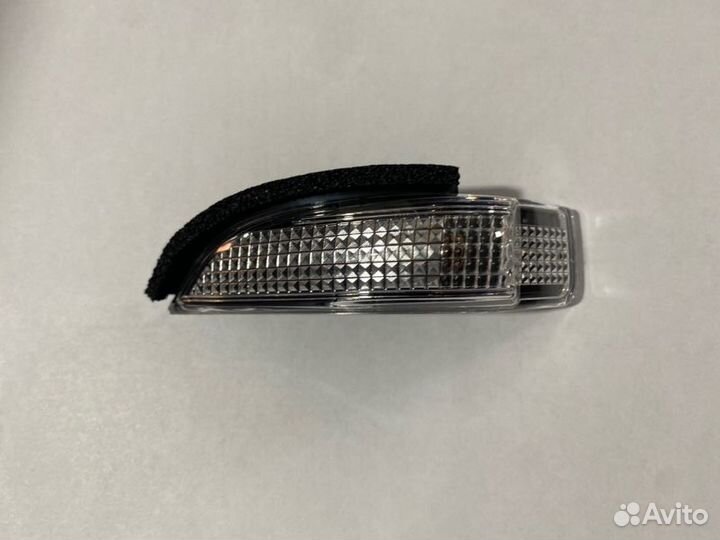 Повторитель поворота левый Тoyota Camry V50/V55