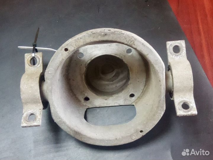 Опора амортизатора Audi Q7 7L0512345C